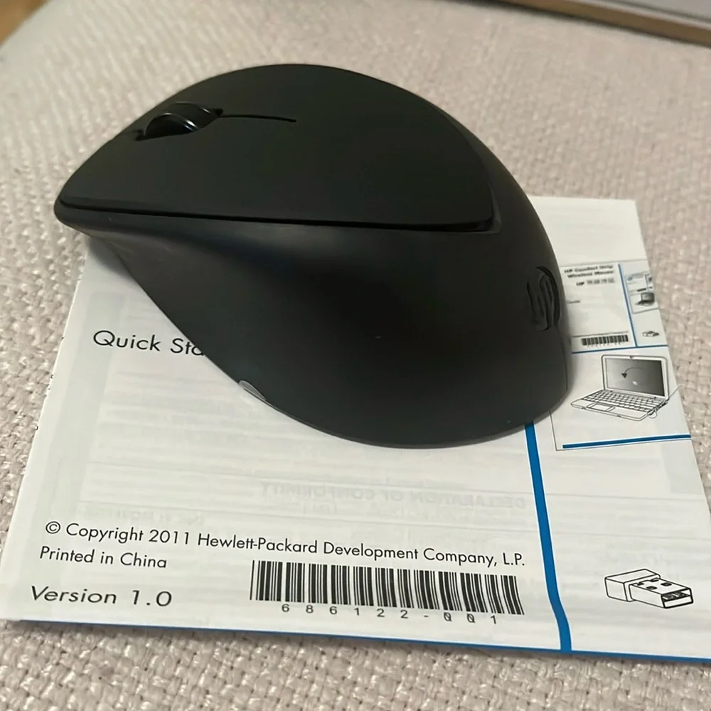 HP Comfort Grip Wireless Mouse